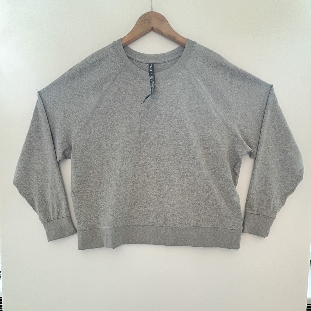 Vuori Women’s Grey Pullover, Brand New, Size L - Picture 2 of 6